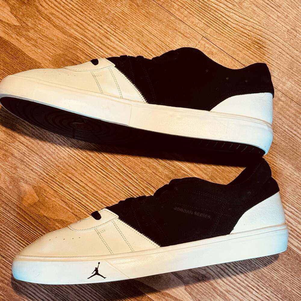 Nike Jordan Series ES Black/White Low-Top Sneakers (DN1856-061) Size 14